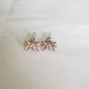Bow earrings